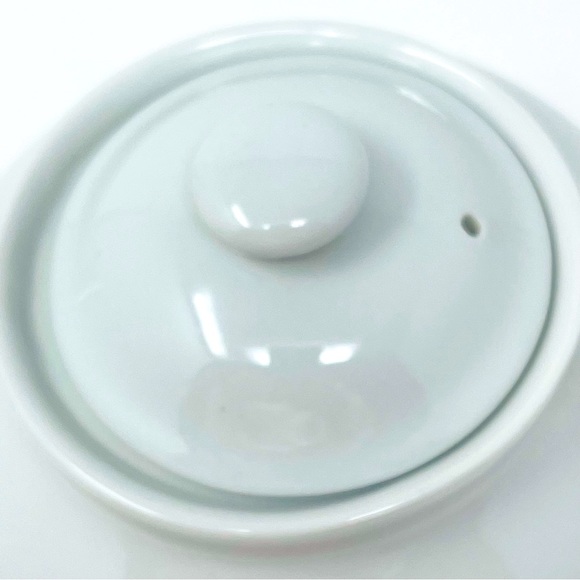 Tea Pot Classic French White Small Steam Hole in Lid 6” H Excellent Condition - Picture 5 of 10